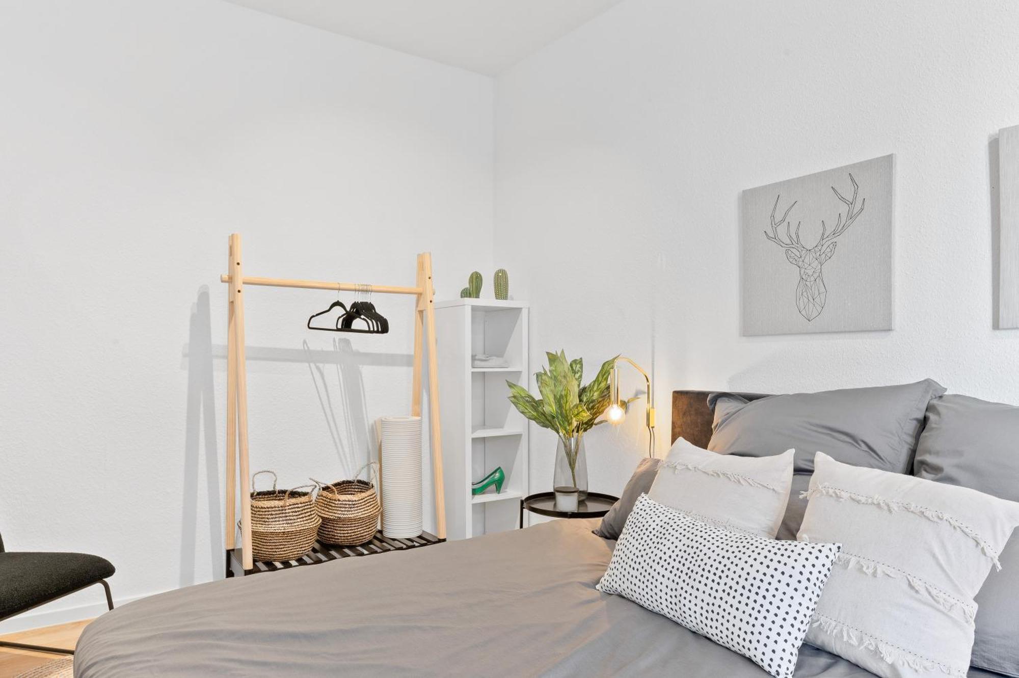 Helle Zentrumsnahe Familienfreundliche Ferienwohnung Fellbach Exterior foto